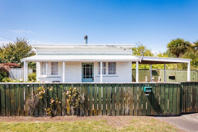 Photo of property in 24 Criterion Street, Bulls, 4818