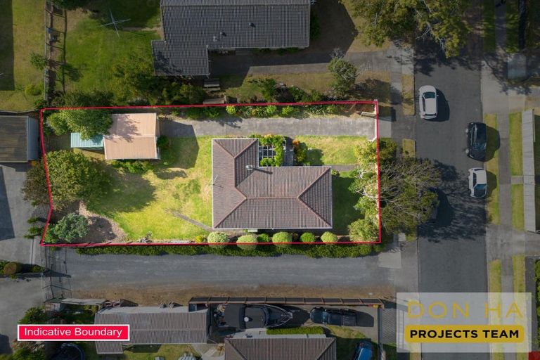 Photo of property in 10 Purata Place, Mangere Bridge, Auckland, 2022