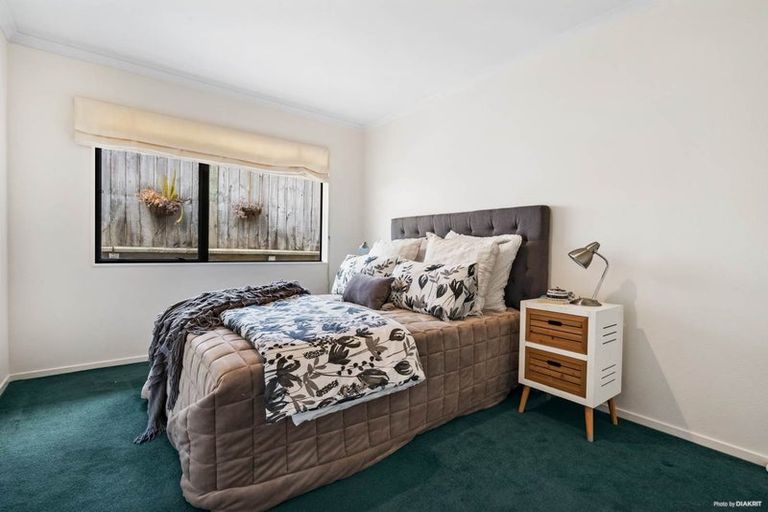 Photo of property in 10 Byblos Place, The Gardens, Auckland, 2105