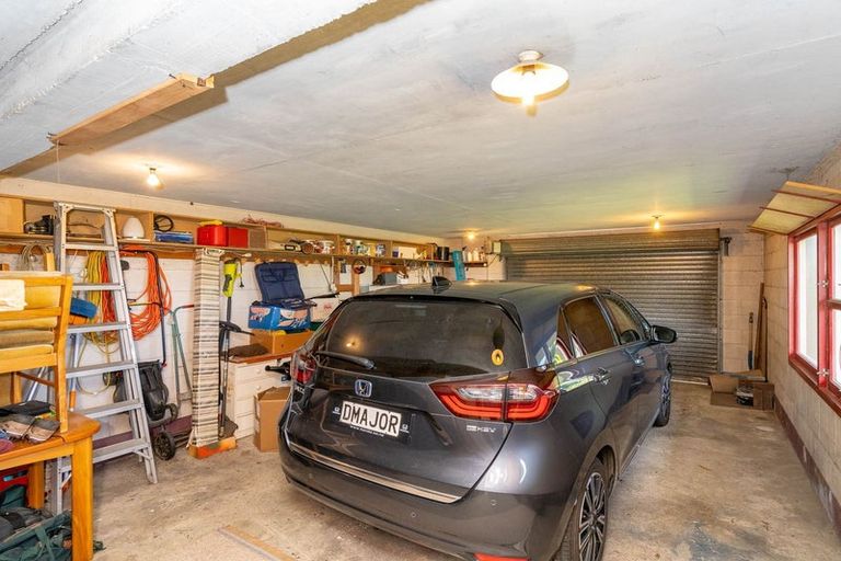 Photo of property in 1 Warwick Street, Balaclava, Dunedin, 9011