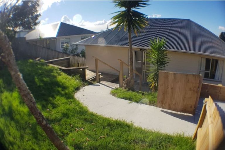 Photo of property in 56 Parrs Cross Road, Henderson, Auckland, 0612