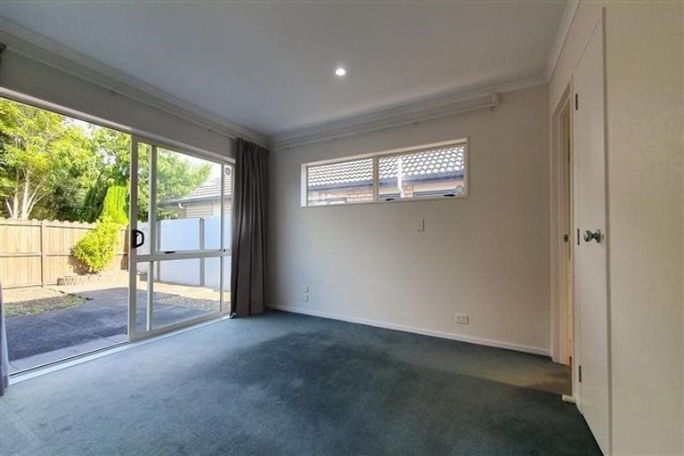 Photo of property in 17 Chapletown Drive, East Tamaki, Auckland, 2016