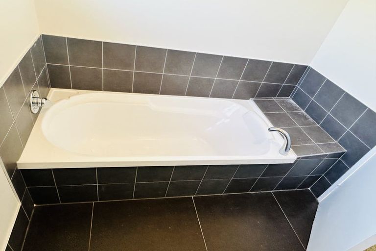 Photo of property in 11 Mcewan Place, Fitzroy, Hamilton, 3206