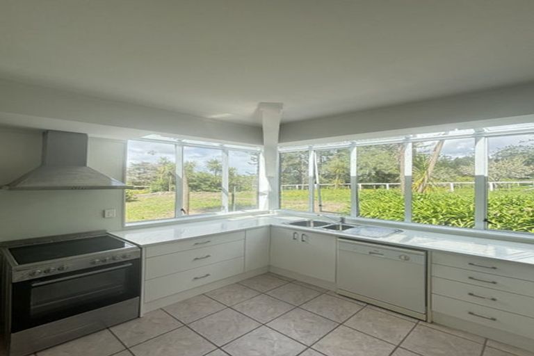 Photo of property in 150 Nixon Road, Taupaki, Henderson, 0782