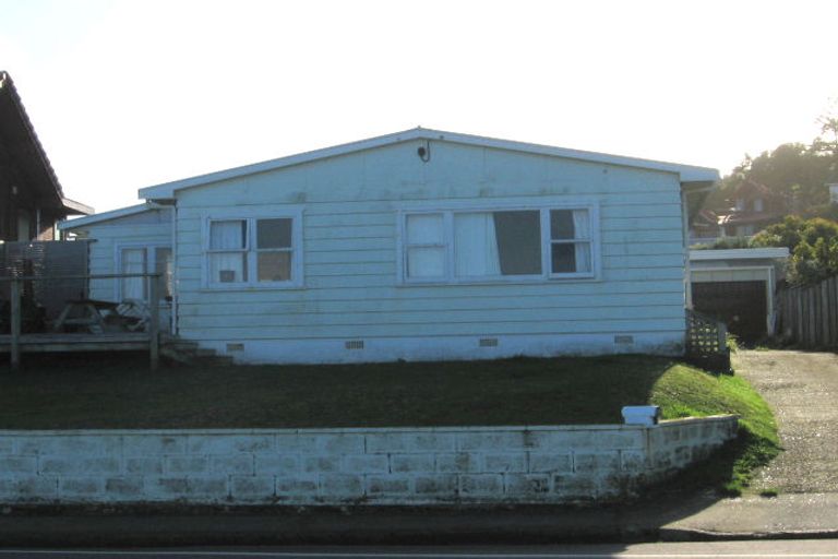 Photo of property in 46 Moana Road, Plimmerton, Porirua, 5026