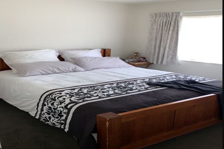 Photo of property in 12a Withers Road, Glen Eden, Auckland, 0602