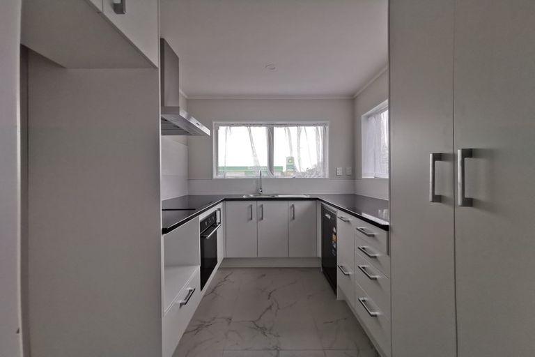 Photo of property in 6/320 Pakuranga Road, Pakuranga Heights, Auckland, 2010