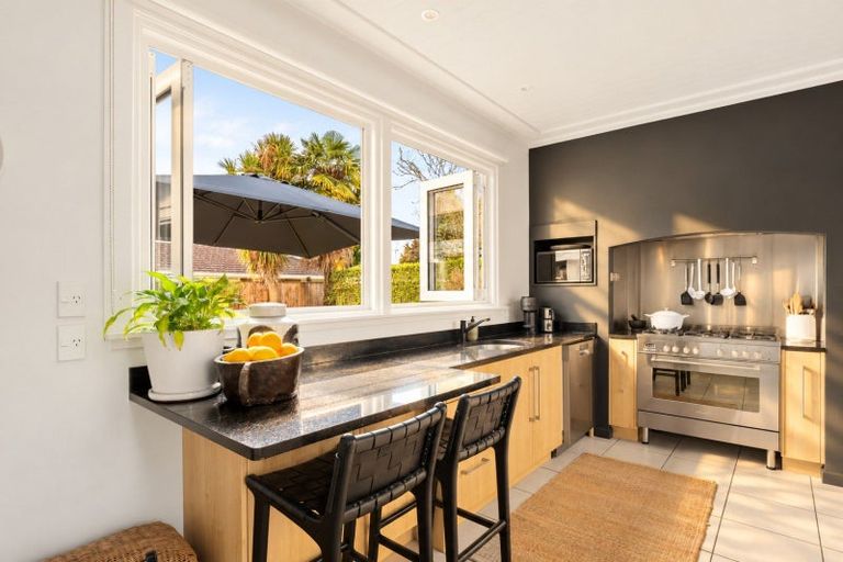 Photo of property in 83a Hall Street, Cambridge, 3434