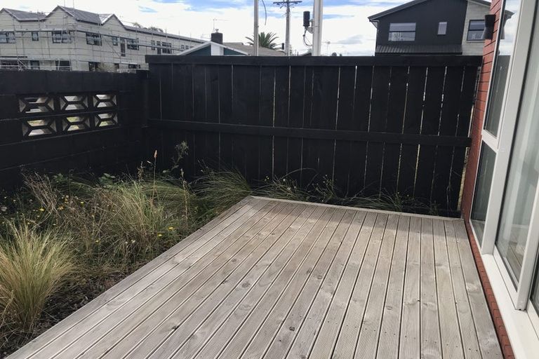 Photo of property in 2/53 May Street, Hamilton East, Hamilton, 3216