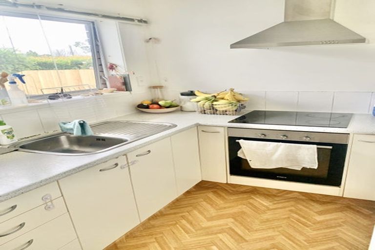 Photo of property in 1/42 Blacklock Avenue, Henderson, Auckland, 0612