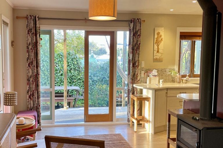 Photo of property in 73 Glen Road, Raumati South, Paraparaumu, 5032