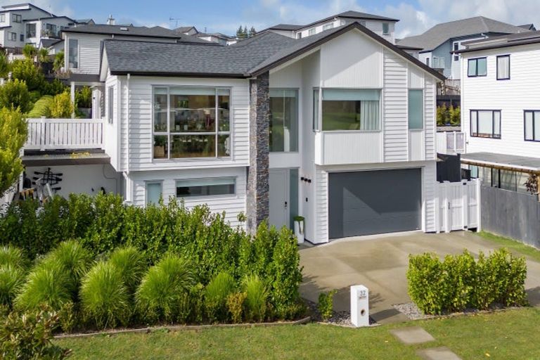Photo of property in 32 Celestial Crescent, Orewa, 0931