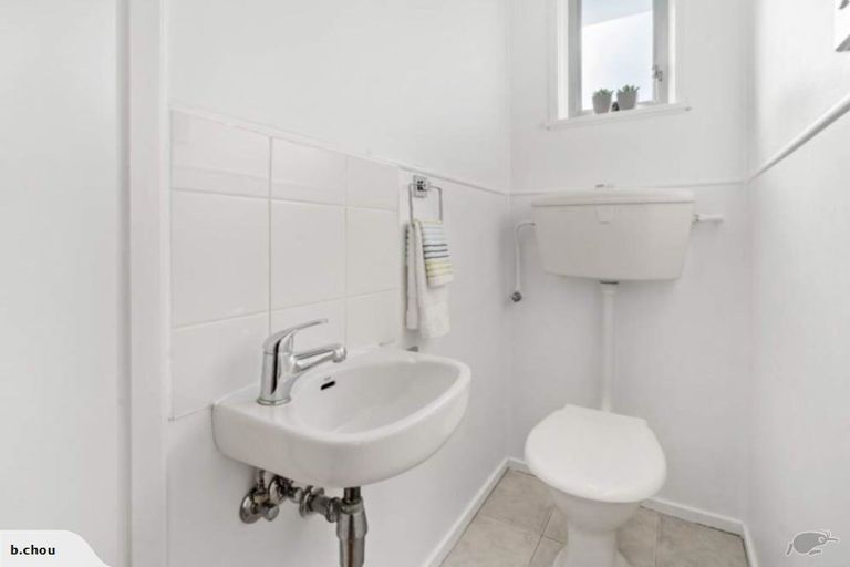 Photo of property in 24 Studfall Street, Pakuranga Heights, Auckland, 2010