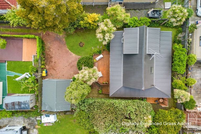 Photo of property in 64 Seabrook Avenue, New Lynn, Auckland, 0600