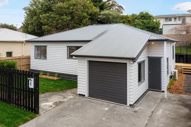 Photo of property in 5/8 Eulogy Place, Randwick Park, Auckland, 2105