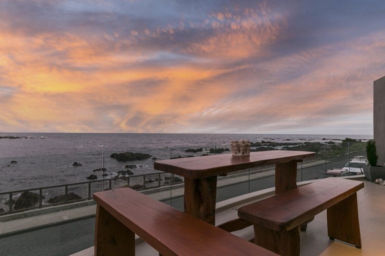 Photo of property in 110 Owhiro Bay Parade, Owhiro Bay, Wellington, 6023