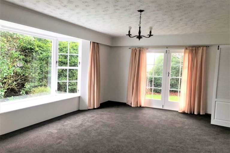 Photo of property in 27 Sunbrae Drive, Silverstream, Upper Hutt, 5019