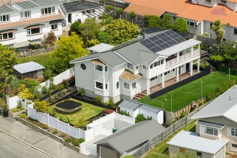 Photo of property in 156 Hackthorne Road, Cashmere, Christchurch, 8022