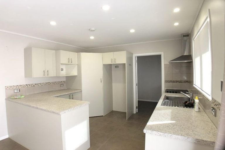 Photo of property in 1/20 Lucinda Place, Glen Eden, Auckland, 0602