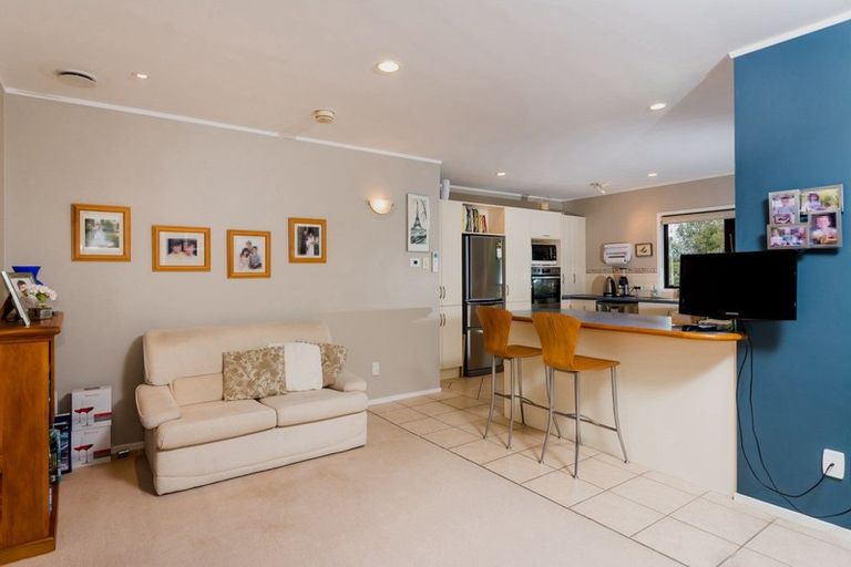 Photo of property in 22 Moorgreen Heights, Torbay, Auckland, 0630