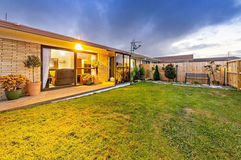 Photo of property in 2/24 Prictor Street, Papakura, 2110