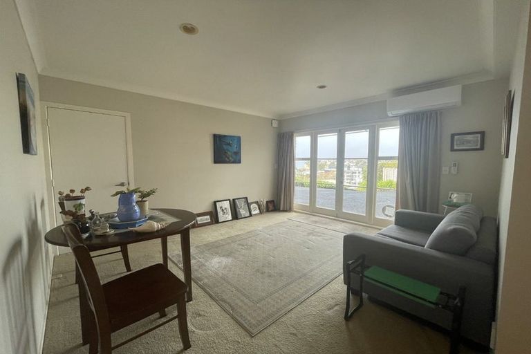 Photo of property in 1/31 Bayview Road, Browns Bay, Auckland, 0630