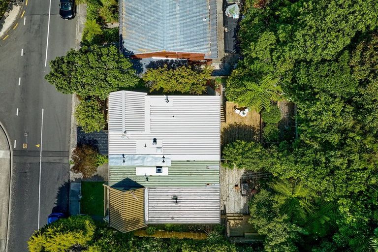 Photo of property in 39b Amapur Drive, Khandallah, Wellington, 6035