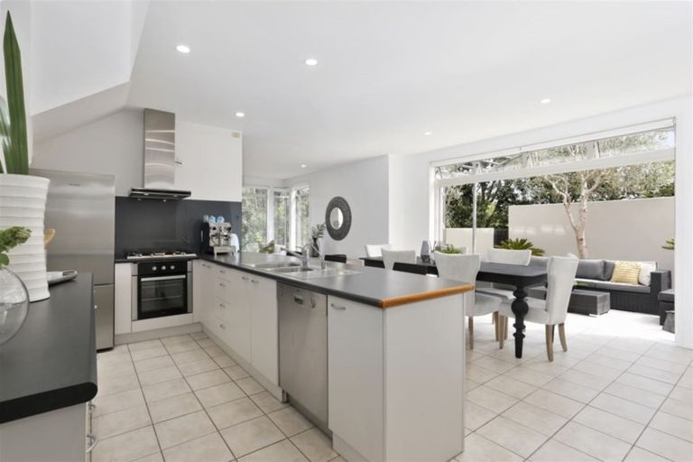 Photo of property in 9/38 Bracken Avenue, Takapuna, Auckland, 0622