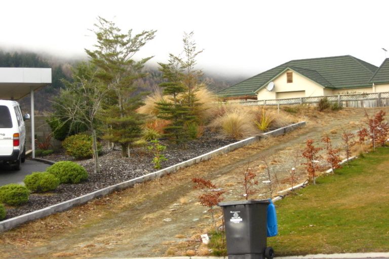 Photo of property in 6 Kircher Place, Arrowtown, 9302