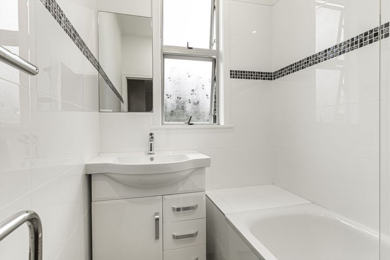 Photo of property in 19 Plunket Avenue, Papatoetoe, Auckland, 2104