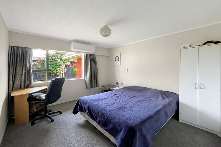 Photo of property in 6 Caulfield Place, Awapuni, Palmerston North, 4412
