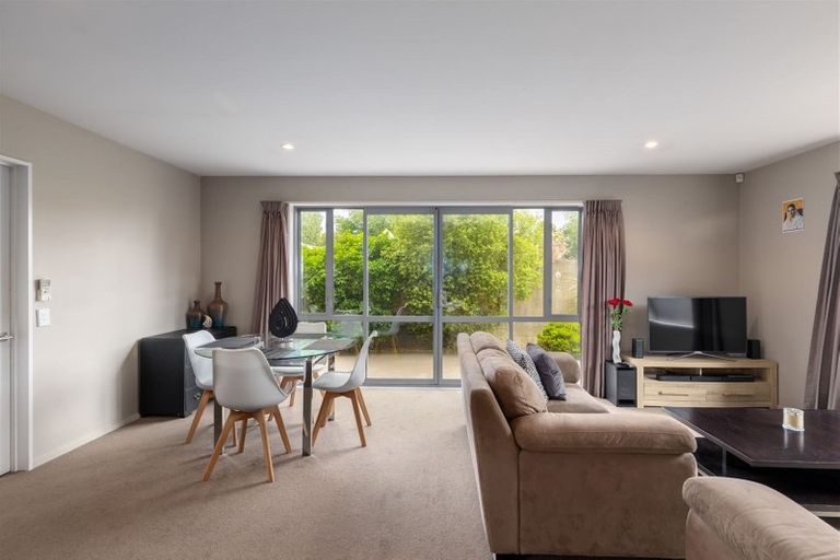 Photo of property in 1/190 Lincoln Road, Addington, Christchurch, 8024