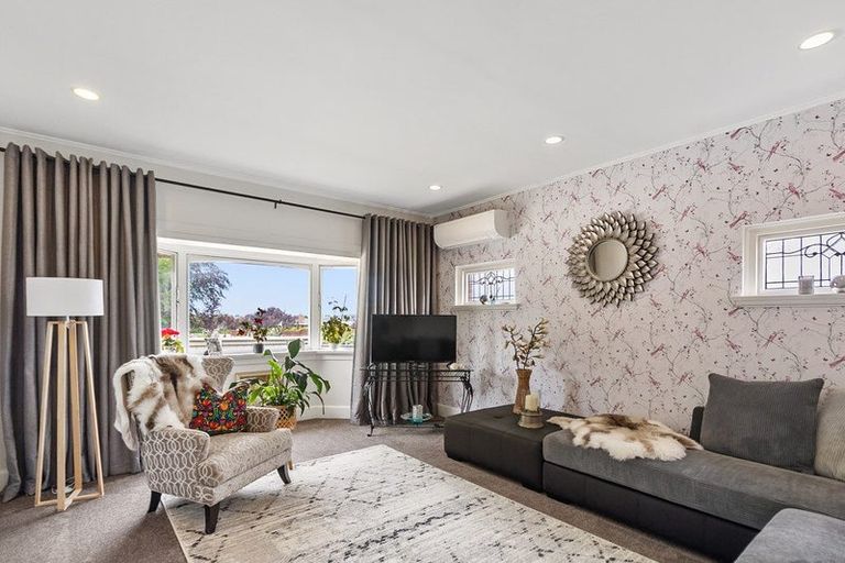 Photo of property in 19 Hill View Crescent, Highfield, Timaru, 7910