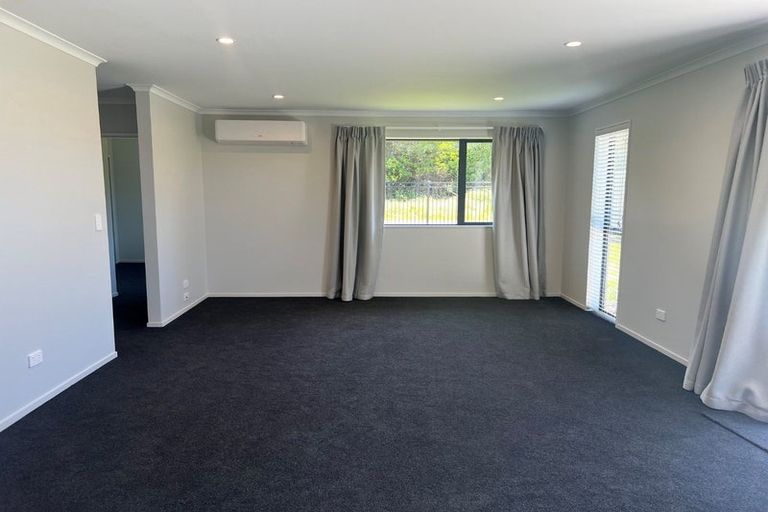 Photo of property in 4 Applegrove Crescent, Belfast, Christchurch, 8051