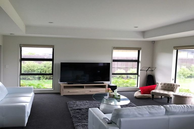 Photo of property in 33 Winfield Drive, Wigram, Christchurch, 8042