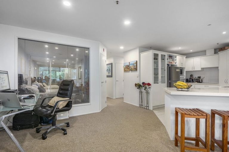 Photo of property in 1c/175 Hurstmere Road, Takapuna, Auckland, 0622