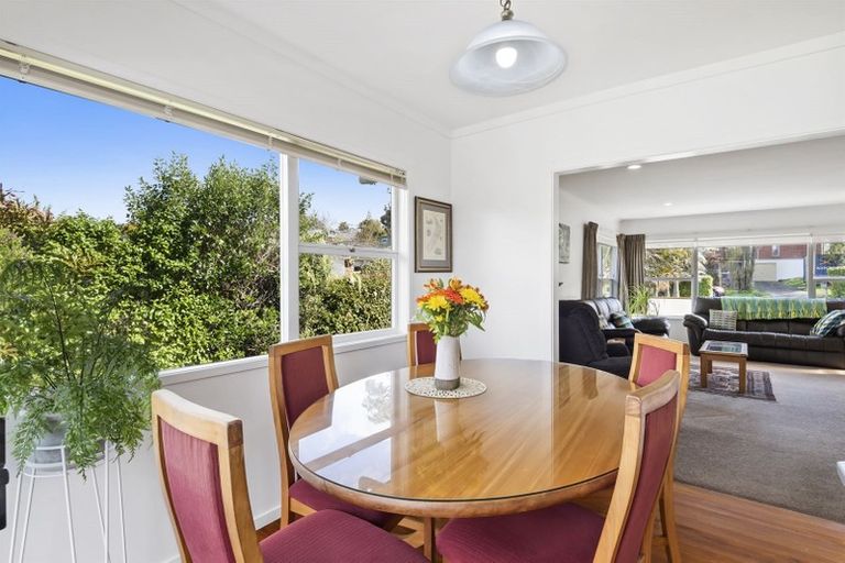 Photo of property in 1/1 Tallington Crescent, Torbay, Auckland, 0630