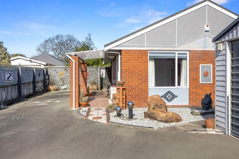 Photo of property in 84a Mackworth Street, Woolston, Christchurch, 8062