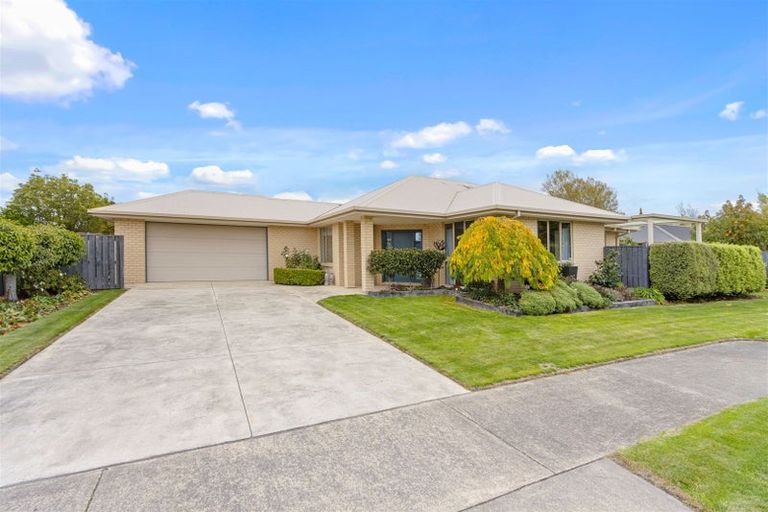 Photo of property in 14 Anglem Way, Northwood, Christchurch, 8051