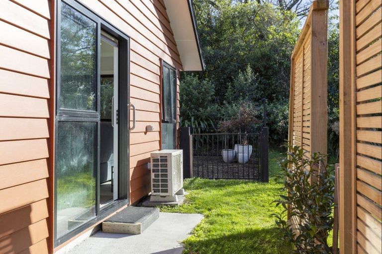 Photo of property in 11 Winnie Close, Acacia Bay, Taupo, 3330