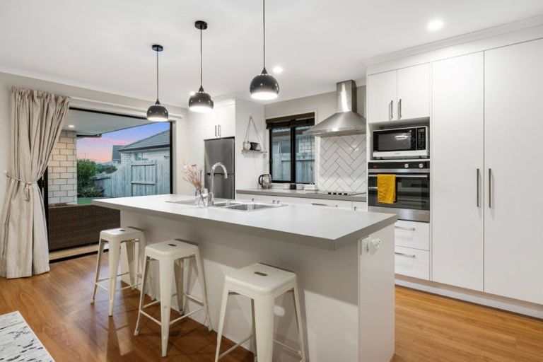 Photo of property in 14 Dunkeld Drive, Papamoa, 3118