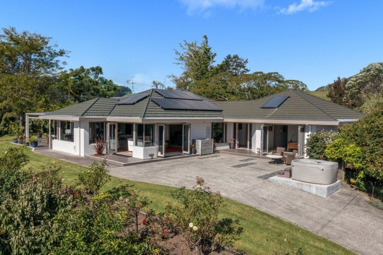 Photo of property in 16 Gunbar Drive, Welcome Bay, Tauranga, 3175