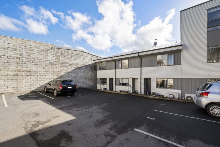 Photo of property in 8/24 Princess Terrace, Newtown, Wellington, 6021