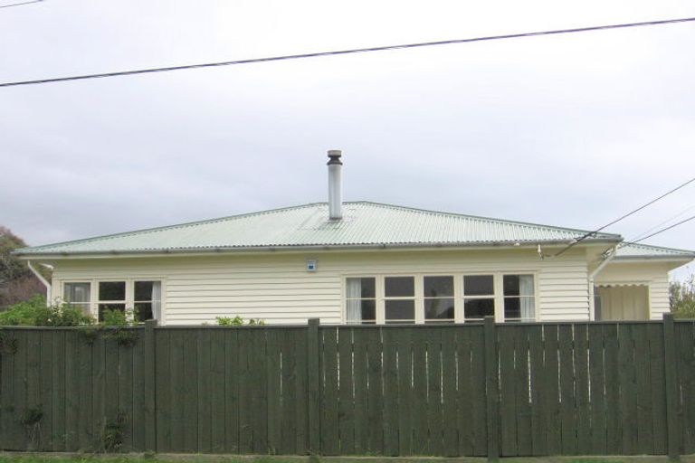 Photo of property in 5 Tirangi Road, Moera, Lower Hutt, 5010