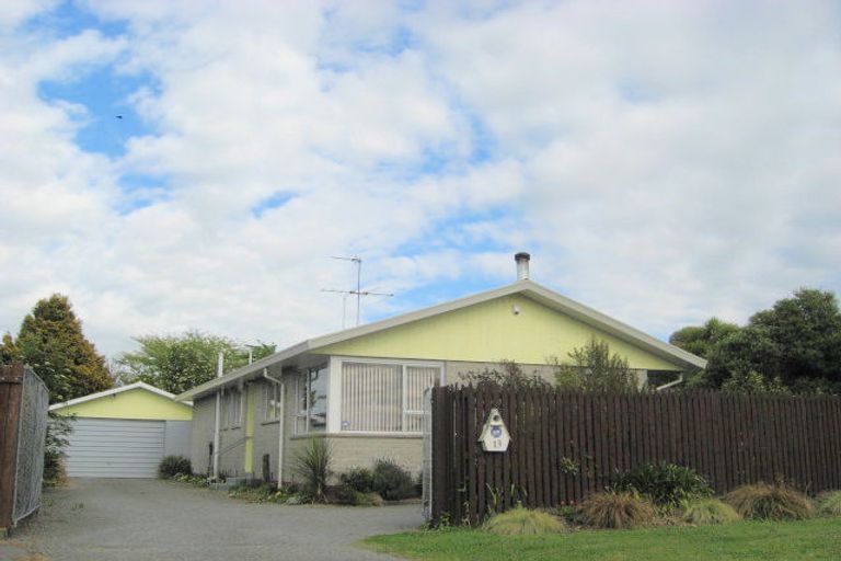 Photo of property in 13 Main North Road, Woodend, 7610