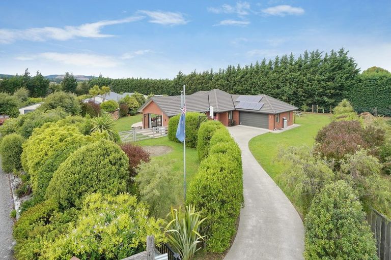 Photo of property in 8 Haydon Place, Amberley, 7410