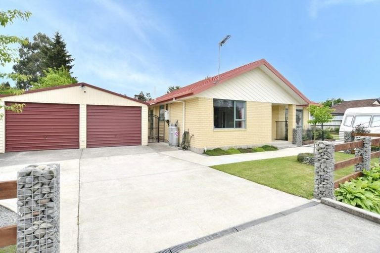 Photo of property in 127 High Street, Oxford, 7430