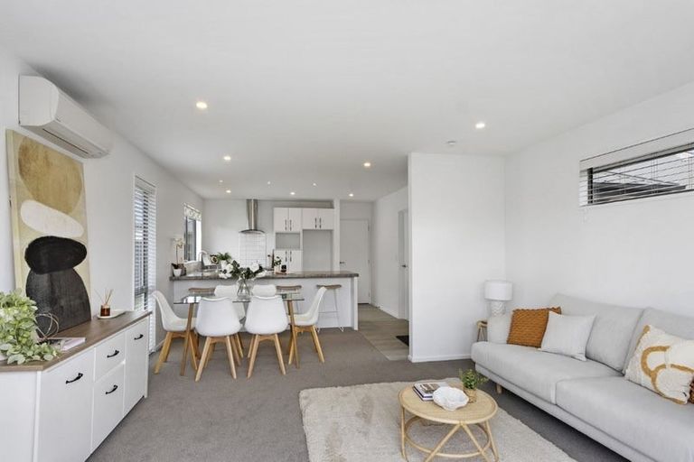 Photo of property in 2/7b Arosa Place, Parklands, Christchurch, 8083