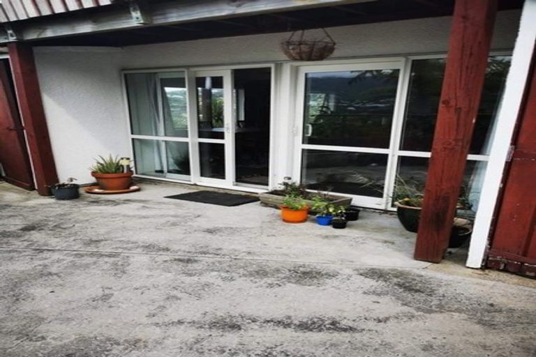 Photo of property in 51 Winston Street, Crofton Downs, Wellington, 6035