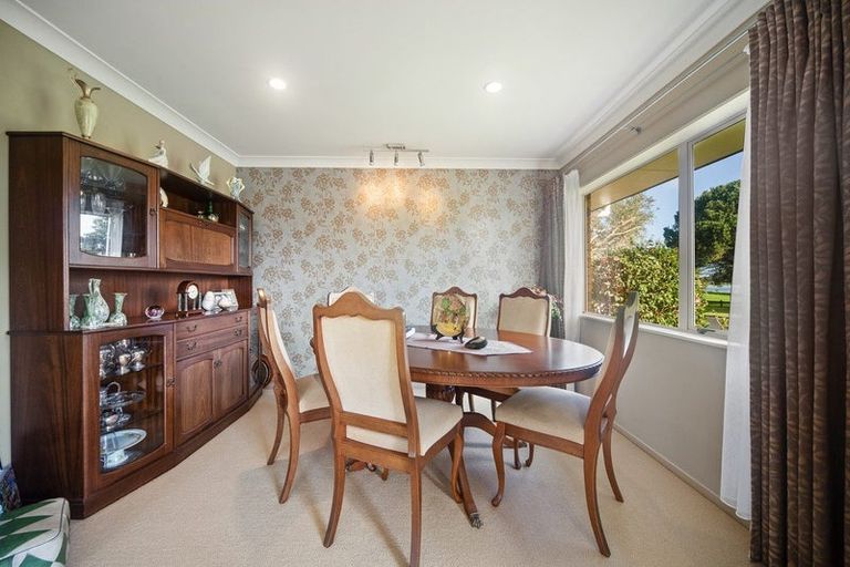 Photo of property in 11 Charles Miller Court, Clarks Beach, 2122